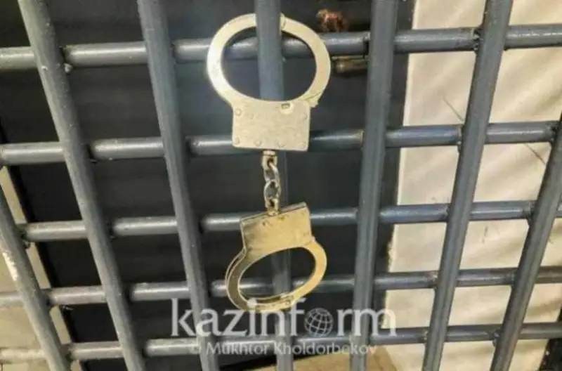 Jetisý oblysynda 8-synyp oqýshylaryn jezókshelikke májbúrlegen jeńgetaı ustaldy