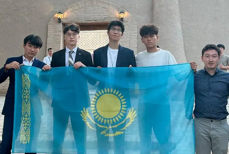 Сборная Казахстана завоевала четыре медали на международной олимпиаде по химии