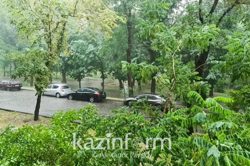 قازاقستاندا 17-19- ماۋسىم ارالىعىندا كۇن كۇركىرەپ، جاڭبىر جاۋادى