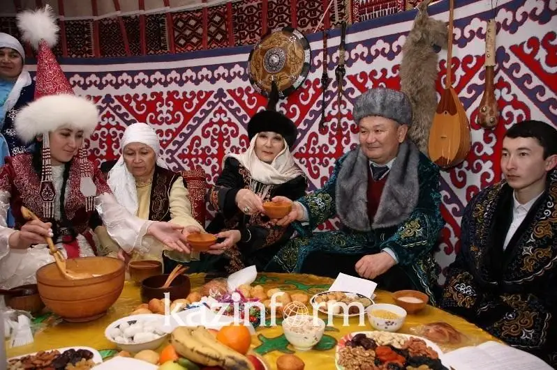 ەلىمىزدە قازاقتىڭ سالت- ءداستۇرىن ۇستاناتىن وزگە ۇلت وكىلدەرى وتە كوپ - مەملەكەت باسشىسى