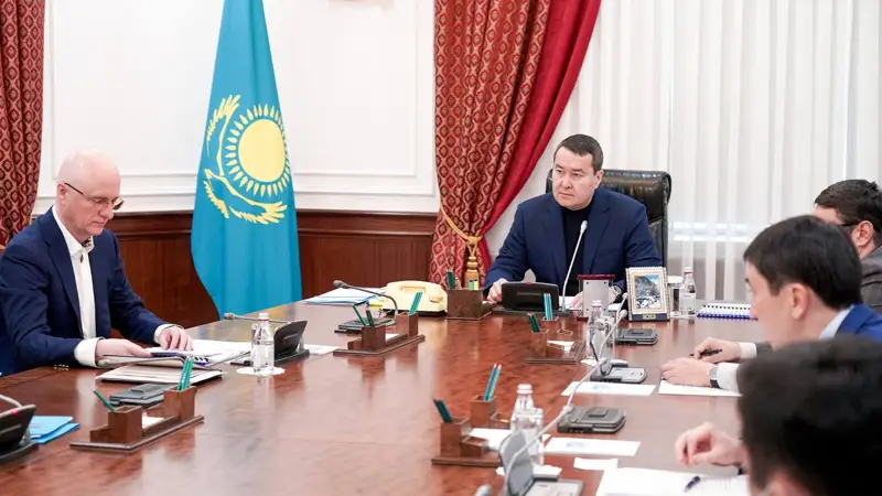 Өңірлерде жанармай жетіспейді: Үкіметте энергетикадағы өзекті мәселелер талқыланды