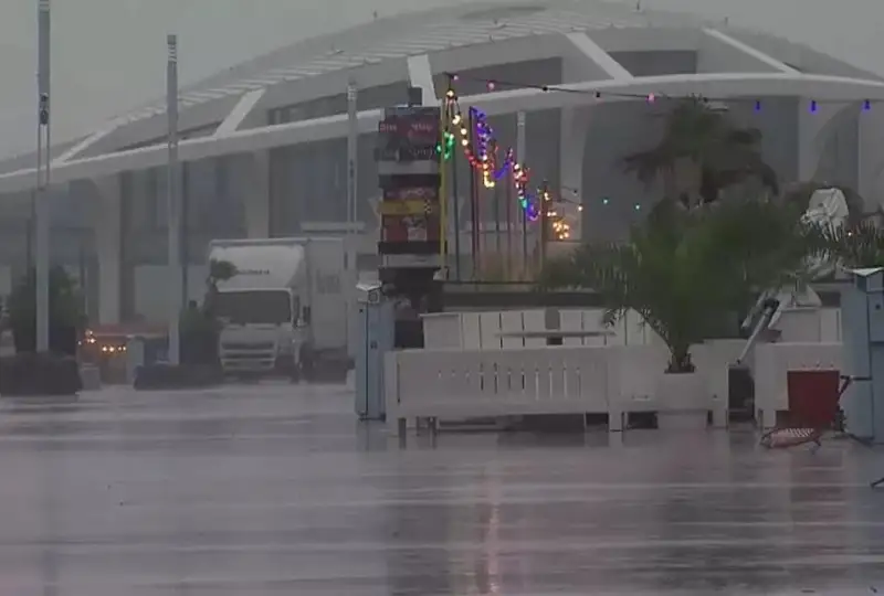 Более 400 авиарейсов отменили из-за шторма в Нидерландах