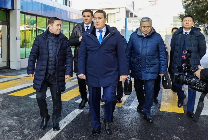 Álıhan Smaıylov Shymkenttegi jańa áýejaı termınalyn salyp bitirýdi tezdetýdi tapsyrdy
