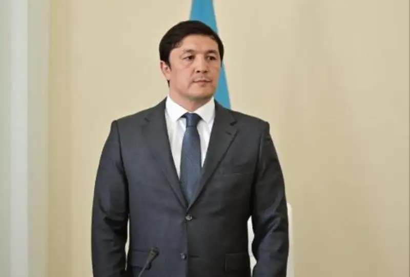 阿克托别市市长获任