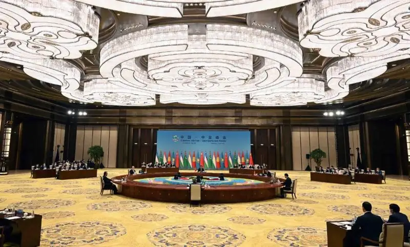 中亚-中国元首峰会在西安召开 托卡耶夫总统出席