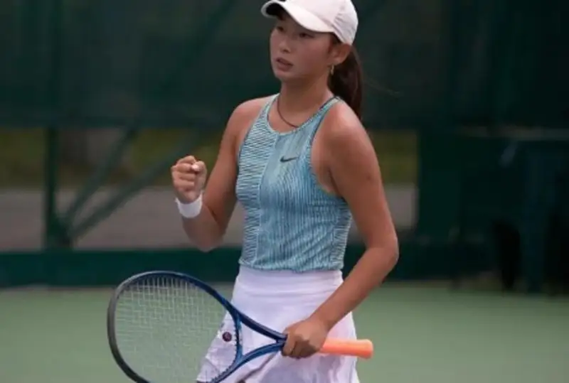 Аружан Сагандыкова одержала победу в 1/8 финала турнира в Таиланде