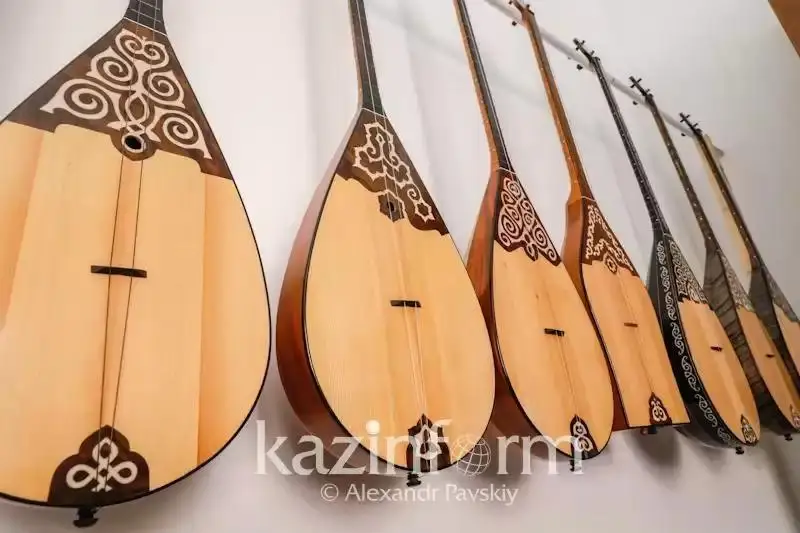 Алматида миллий дўмбира куни қандай нишонланади