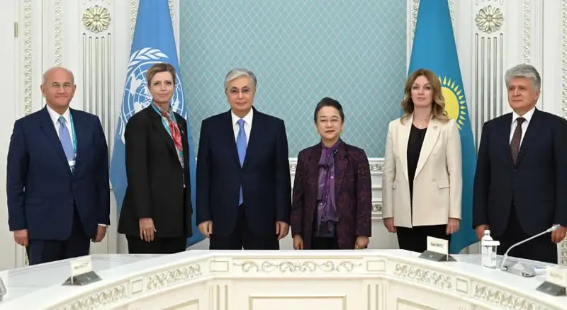 总统会见联合国代表团