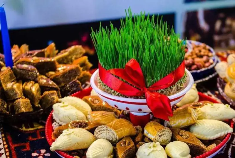 Ázerbaıjanda Naýryz merekesi qalaı toılanady