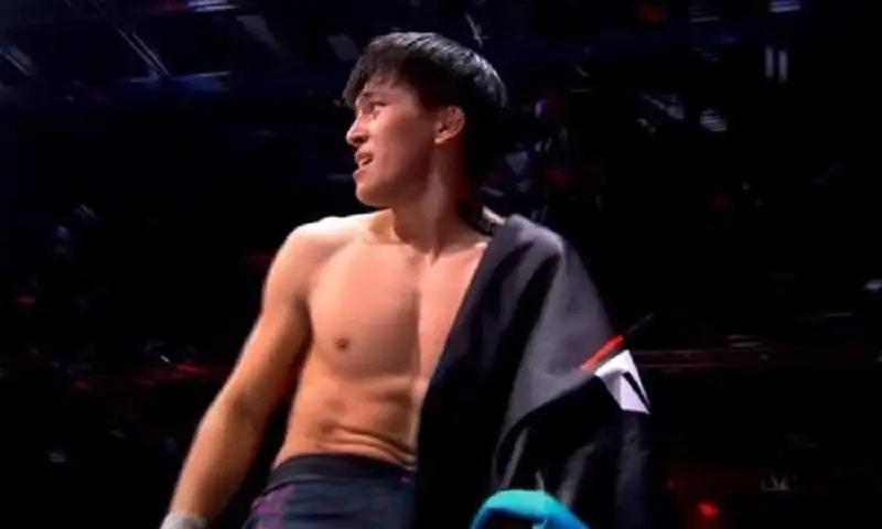 Кандидат в UFC из Казахстана стал сильнее  непобежденного бразильского нокаутера