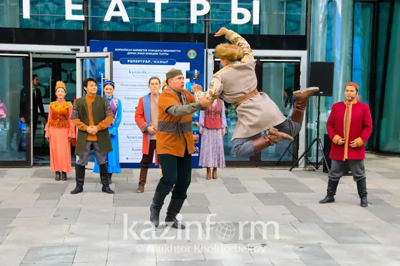 Концерт в честь Дня защитника Отечества начался в Астане