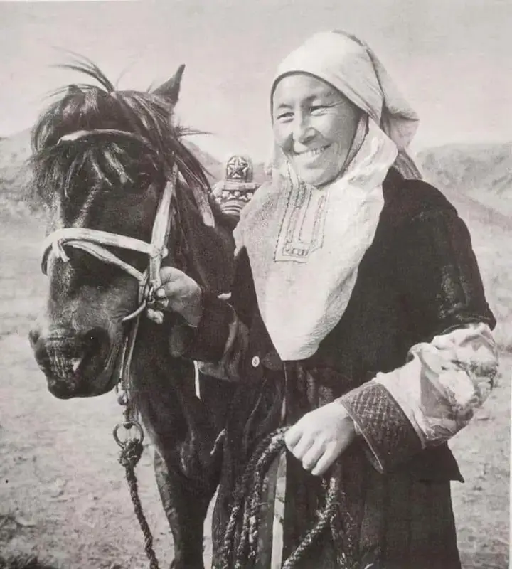 سۇراعان راحمەت ۇلى. بولمىسى بولەك «قازىنا-اي!» ءانى