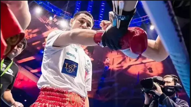 جەڭىلمەگەن قازاق بوكسشى الەم چەمپيونى اتاعى ءۇشىن ايقاسادى