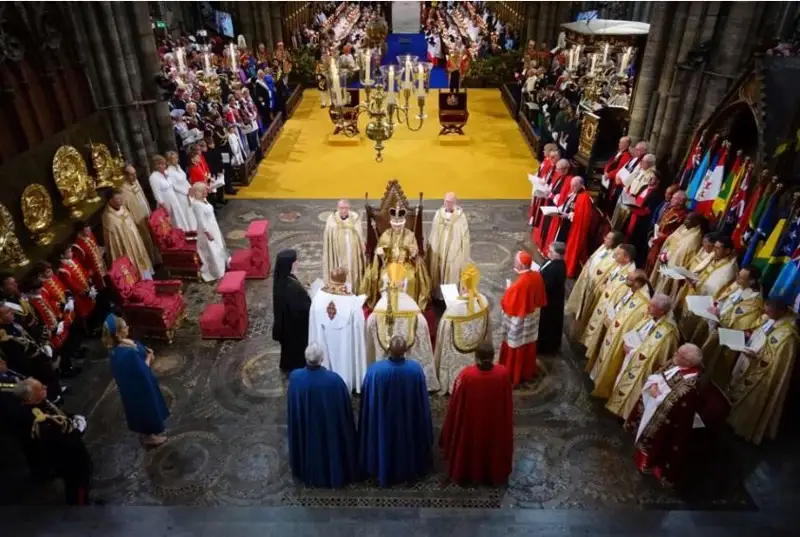 В Лондоне короновали Карла III