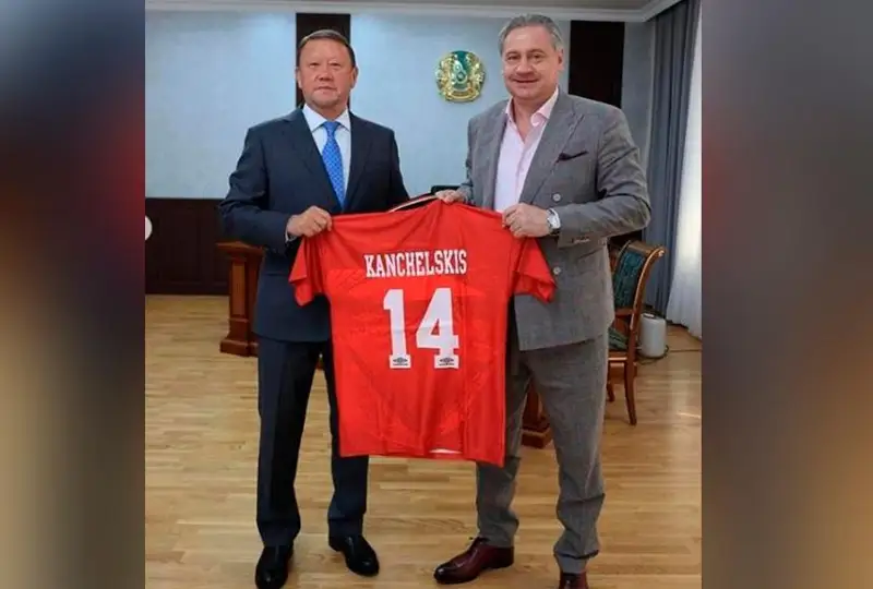 «Манчестер Юнайтед»нинг собиқ ўйинчиси Қозоғистоннинг «Тобол» клуби директори этиб тайинланди