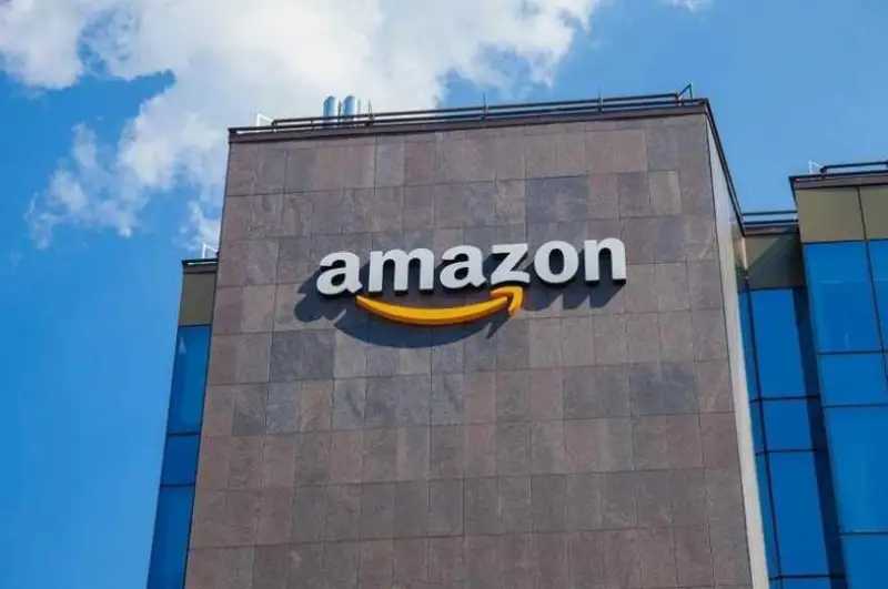Qazaqstan stýdentteri Amazon kompanııasynda jumys isteýge múmkindik aldy
