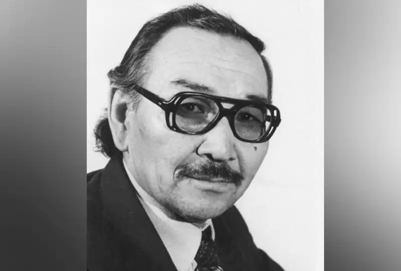 بەلگىلى اقىن قويشىعۇل جىلقىشيەۆ دۇنيەدەن وزدى