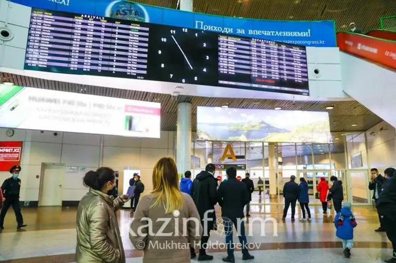 Более 30 часов ждут свой вылет пассажиры рейса Астана-Стамбул