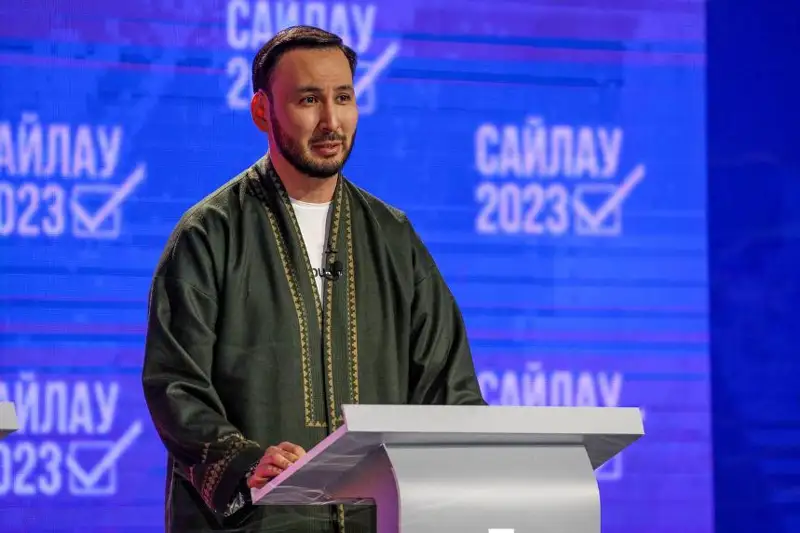 Bilim berý, densaýlyq saqtaý, mádenıet – Respublica partııasynyń úshtaǵany
