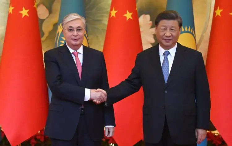 托卡耶夫总统同中国国家主席习近平举行会晤