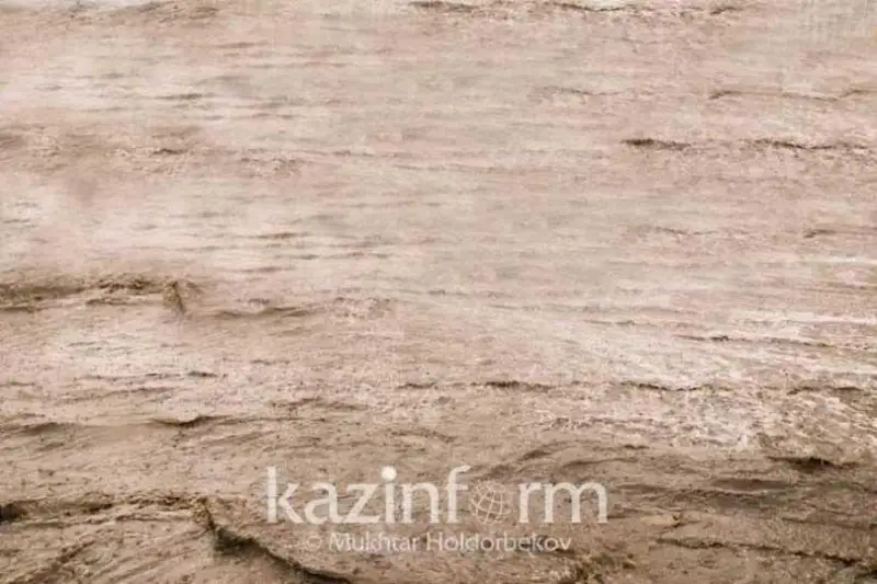 Важным вопросом на сегодня является устранение паводков - Мининдустрии РК о дорогах