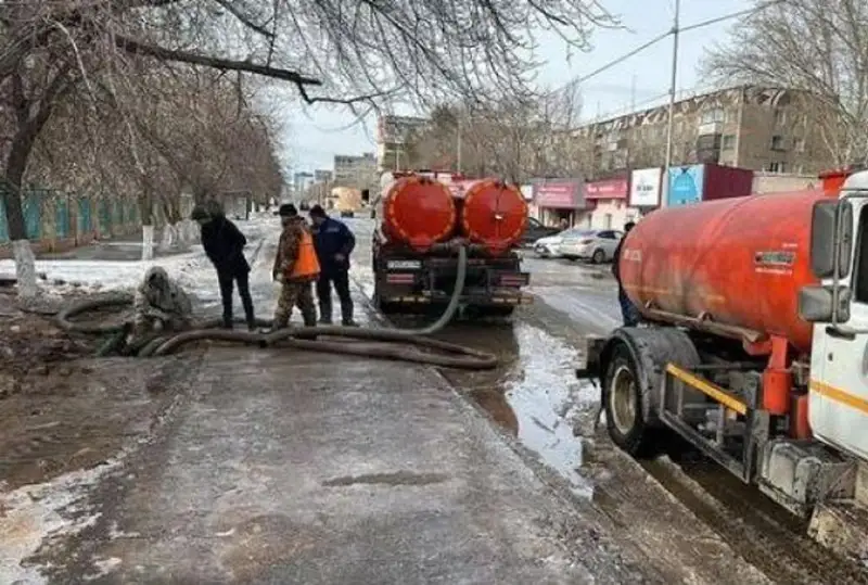 Авария произошла на водопроводе в Павлодаре