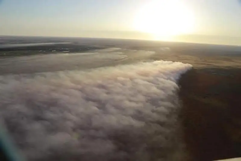 В Атырау из-за накрывшего город смога отменили занятия в школах и колледжах
