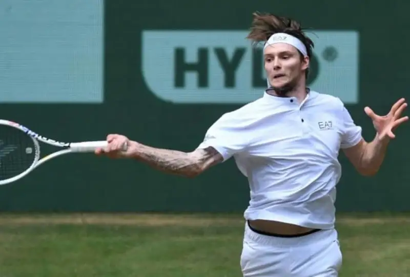 Казахстанские теннисисты узнали обновленный рейтинг