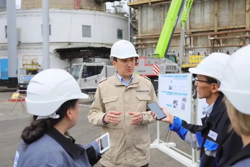 Увеличить выпуск бензина АИ-95 поручил Магзум Мирзагалиев