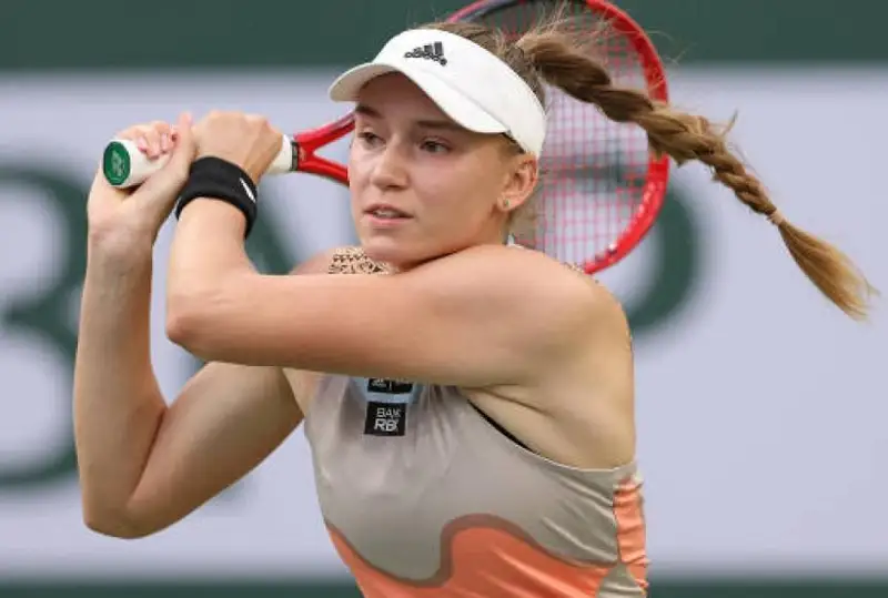 Елена Рыбакина обыграла чемпионку «Мастерса-2021»