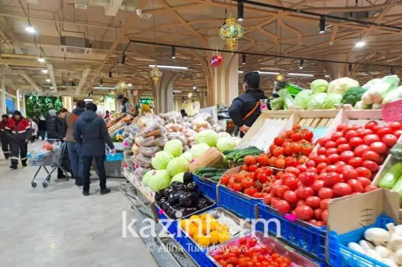 دەلدالدار استاناداعى ازىق- تۇلىك باعاسىن 50 پايىزعا دەيىن قىمباتتاتىپ وتىر - اكىمدىك