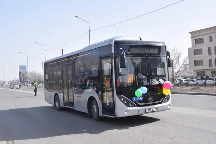 Atyraýda Naýryz merekesi qarsańynda jańa avtobýstar jolǵa shyqty