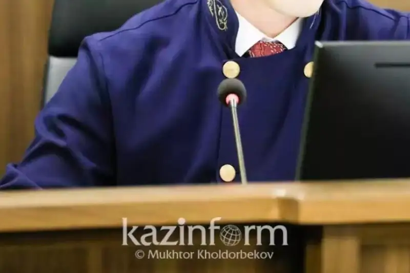 Жителя Костаная оштрафовали за плакат с проклятиями