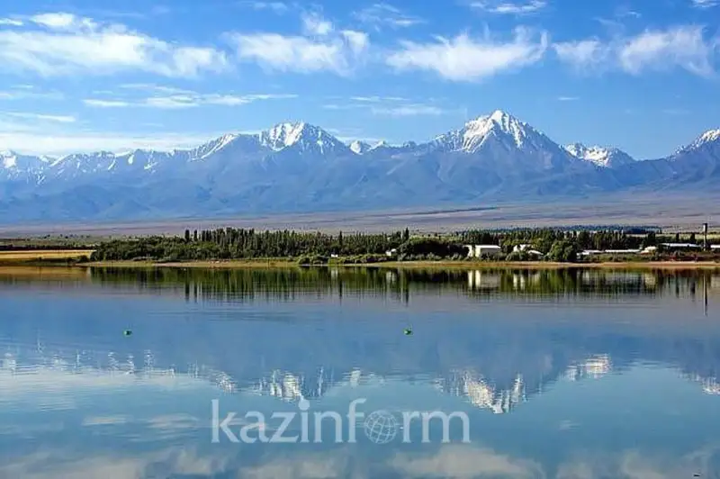 Биосферный заповедник, тюльпаны и парапланы: чем привлекает туристов Жуалынский район Жамбылской области