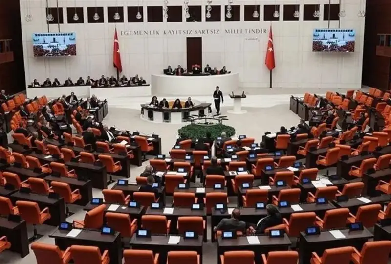 Парламент Турции обновился на 63,49%