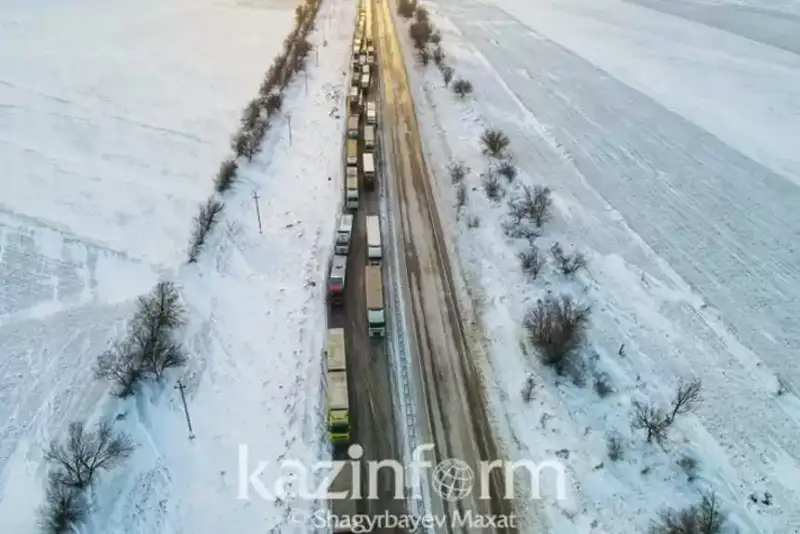 Qys bastalǵaly beri qar qursaýynda qalǵan 8 myń jolaýshyǵa kómek kórsetilgen