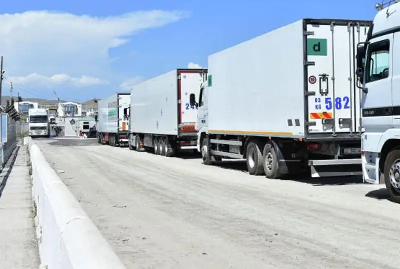 Shekaradaǵy 12 kedendik ótkizý pýnktinde elektrondy kezek júıesi iske qosyldy