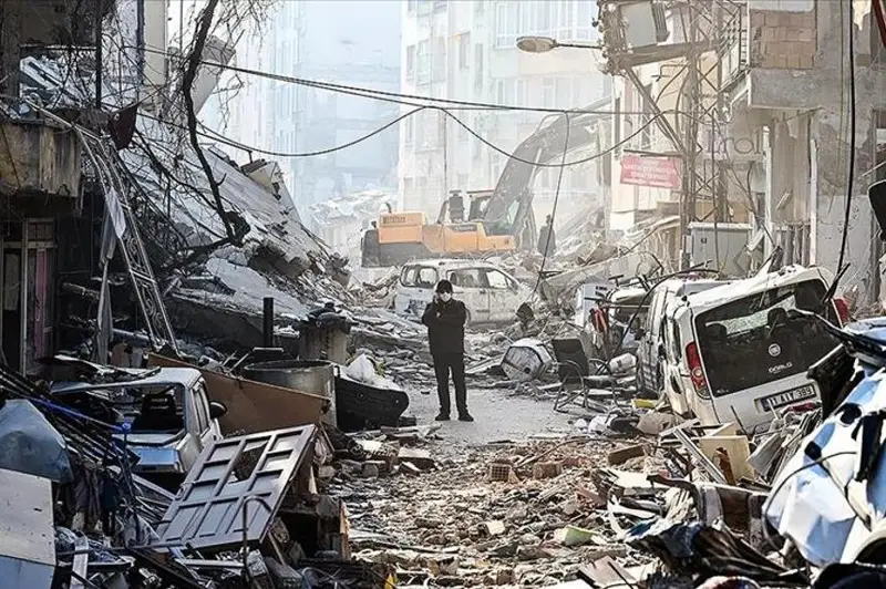 Túrkııada zilzala qurbandarynyń sany 39,6 myńnan asty