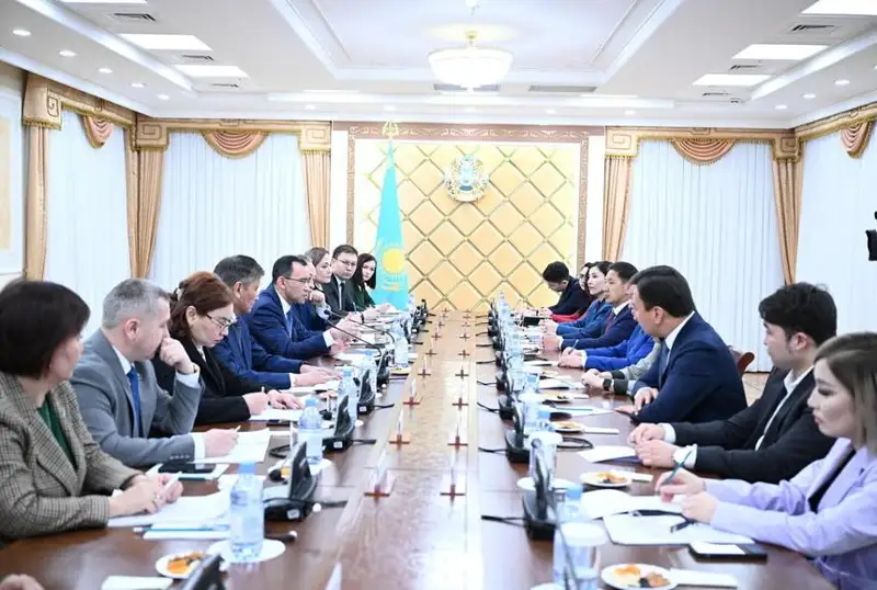 Маулен Ашимбаев рассказал о ценностях, способных сплотить нацию