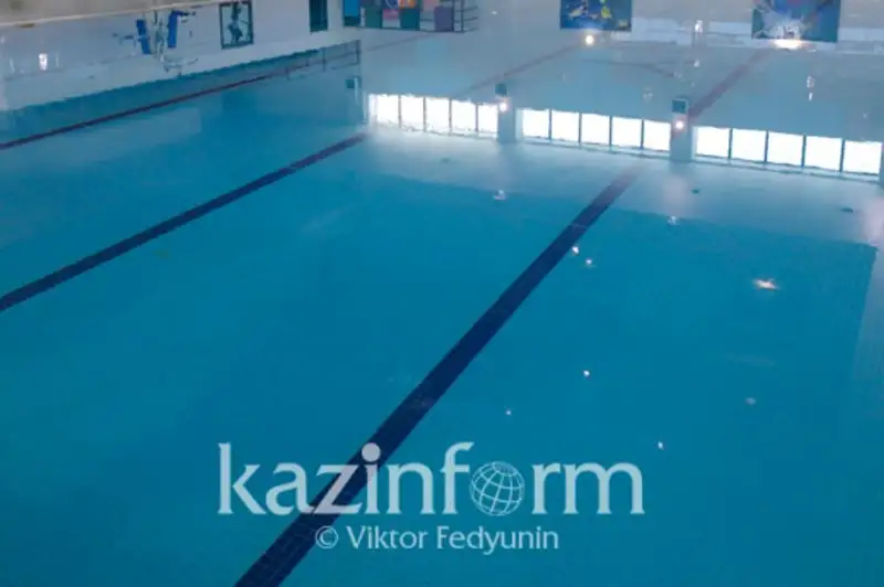 Бани, автомойки и бассейны закрывают в Бишкеке из-за нехватки воды