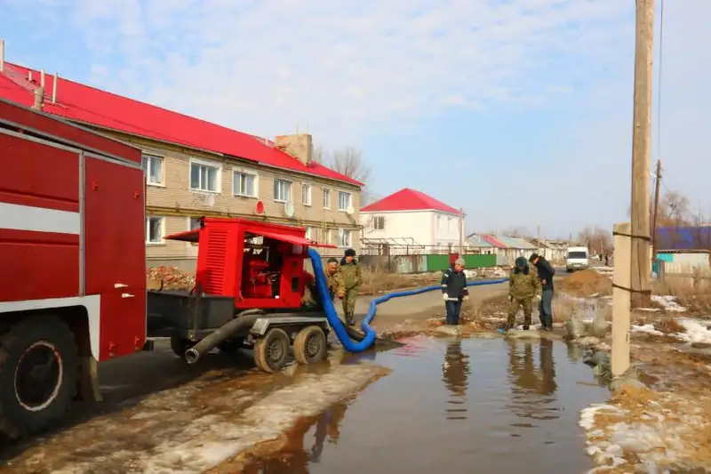 Sý tasqyny: Batys Qazaqstannyń Báıterek aýdanynda tótenshe jaǵdaı jarııalandy