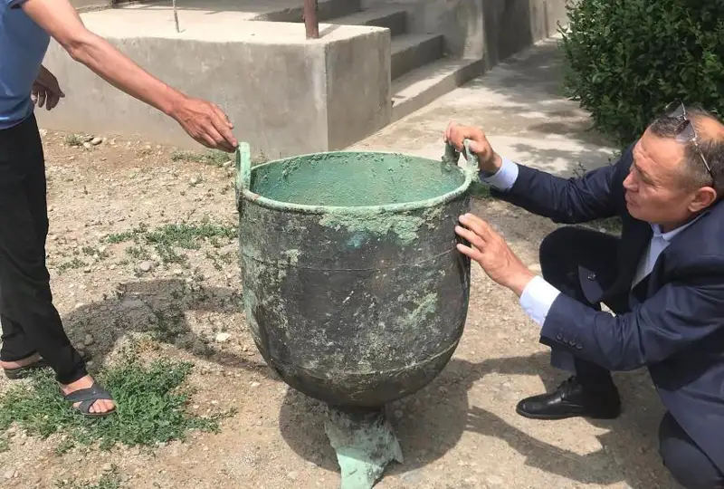 Жамбил вилоятида 3 минг йиллик тарихга эга қозон топилди