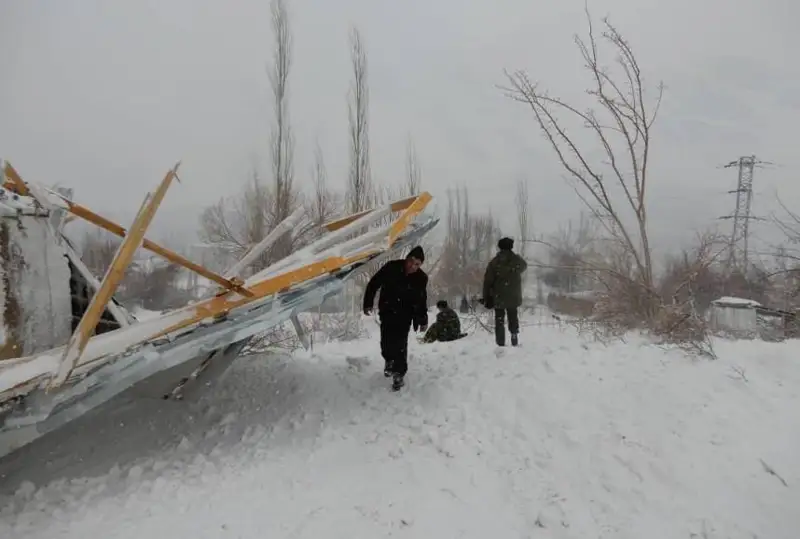 В Таджикистане 10 человек погибли в результате схода лавин