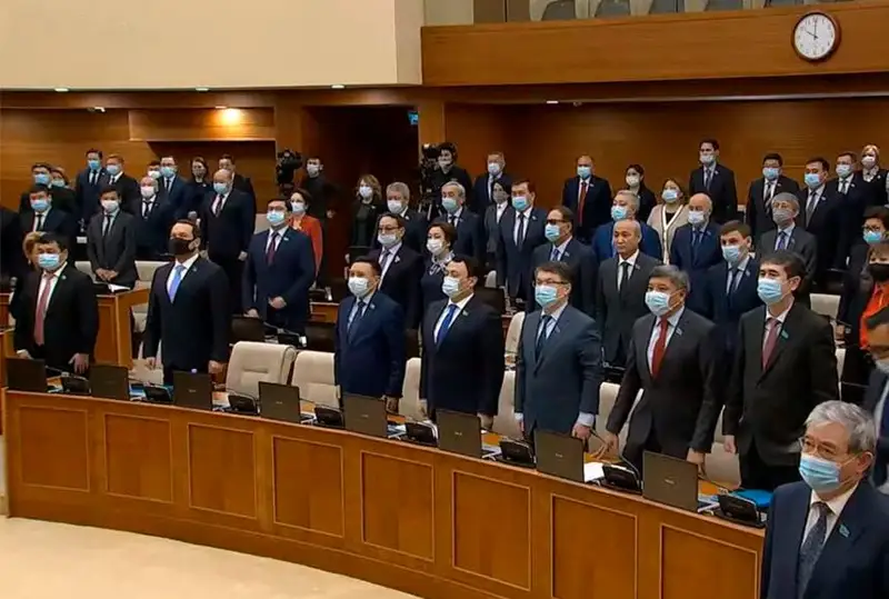 Мәжілістің жалпы отырысы қаңтар құрбандарын бір минут үнсіздікпен еске алудан басталды