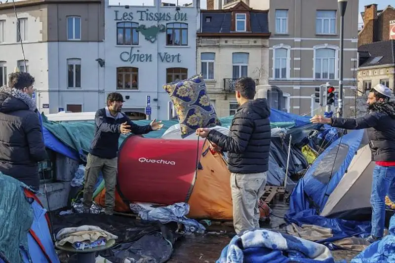 Страны Европы получили около 1 млн запросов на статус беженца за год