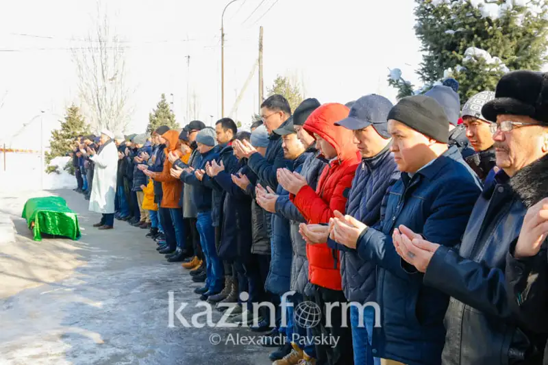 Погибшего при землетрясении в Турции Мирболата Курмашева проводили в последний путь в Алматы