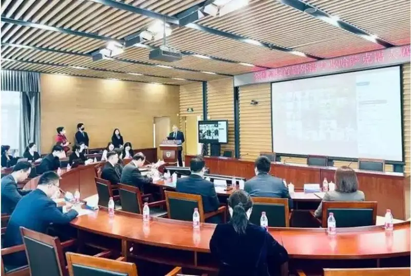 بەيجىڭدە قىتايلىق ستۋدەنتتەر اراسىندا قازاق ءتىلىن مەڭگەرۋ بويىنشا العاشقى بايقاۋ ءوتتى