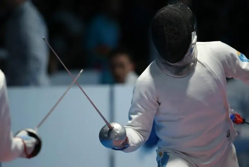 Команда Казахстана по фехтованию завоевала «серебро» ЧА