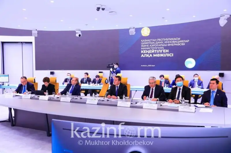 Темпами строительства оптоволоконных магистралей недоволен Премьер-Министр РК