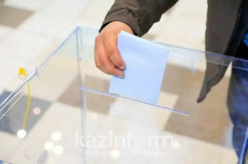 Halyqaralyq baıqaýshy úıde daýys berip jatqandar qatarynyń az ekenin aıtty